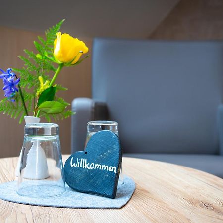 Landhotel Zur Gruenen Kutte Bernshausen ภายนอก รูปภาพ