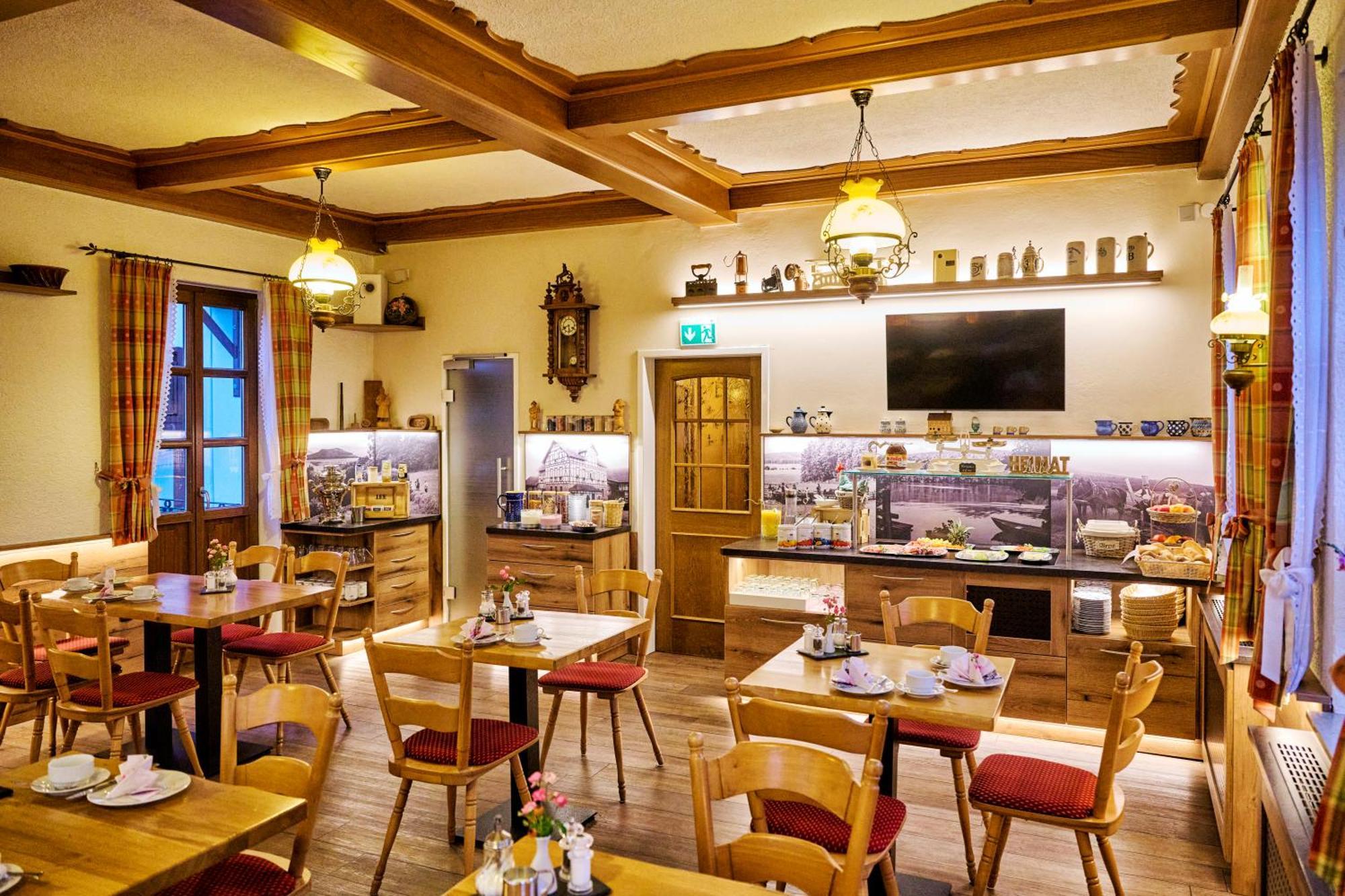 Landhotel Zur Gruenen Kutte Bernshausen ภายนอก รูปภาพ