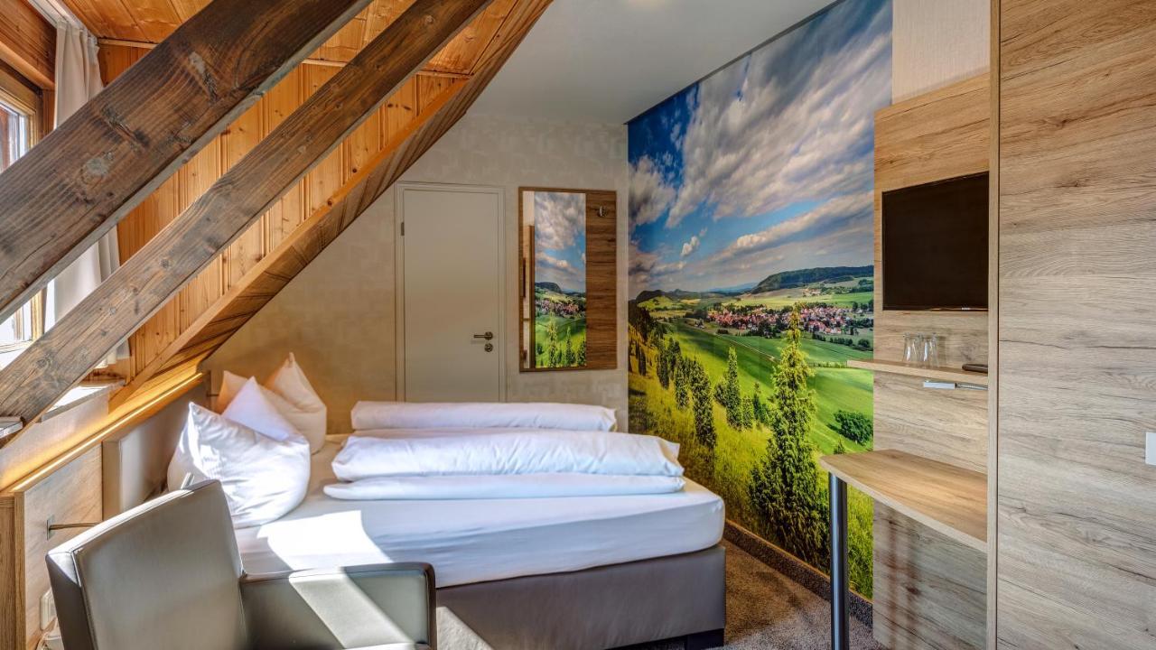 Landhotel Zur Gruenen Kutte Bernshausen ภายนอก รูปภาพ